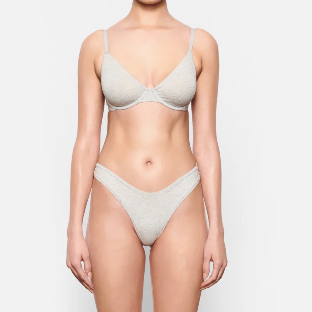 NWT Skims Cotton Jersey Tshirt Bra Underwire Bra Color Bone Size 34B